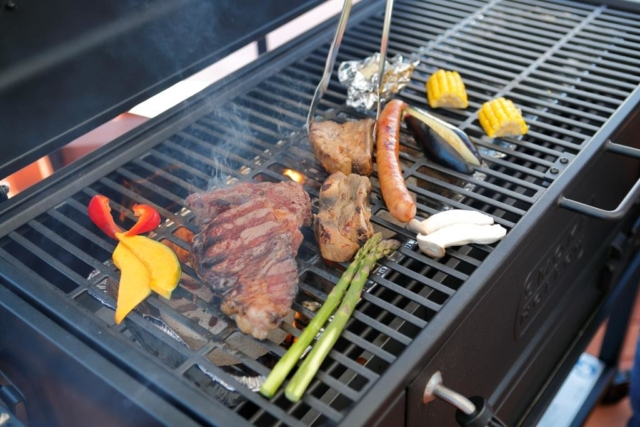 「マザー牧場 グランピング THE FARM」はBBQなどの食事もオールインクルーシブ!