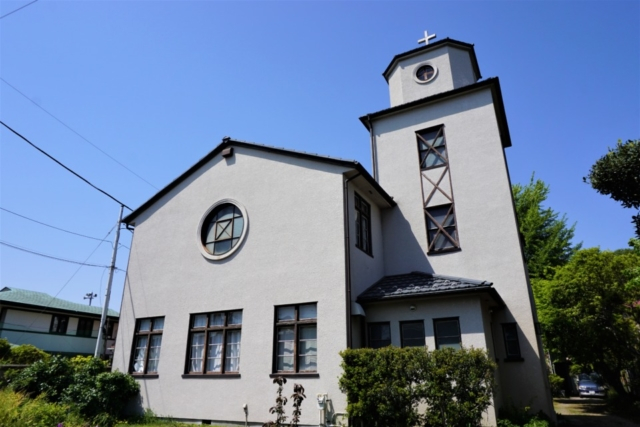 真間川沿いを歩く