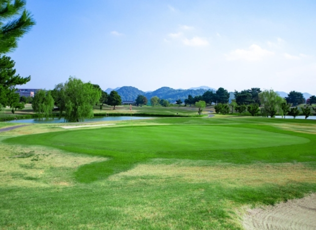 関西・兵庫の一人ゴルフが楽しめるコース3.幅広い年齢層のゴルファーに支持されるシーサイドコース「姫路シーサイドゴルフコース」(姫路市)