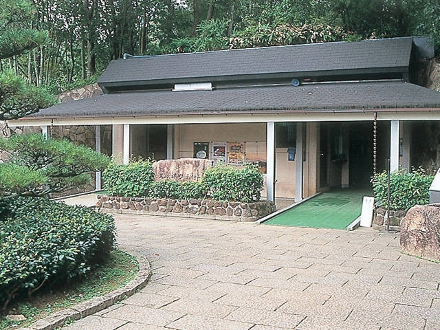 【奈良ドライブの必見スポット】③あでやかな飛鳥美人の彩色壁画が描写「高松塚古墳」