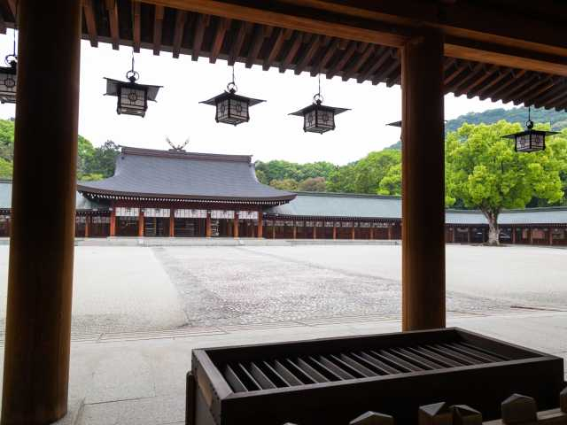 【奈良ドライブの必見スポット】①神武天皇と皇后を祀る荘厳な神宮「橿原神宮」