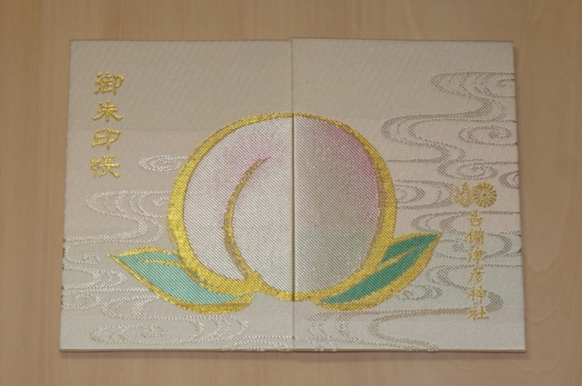 桃太郎や桃がモチーフの授与品も人気!