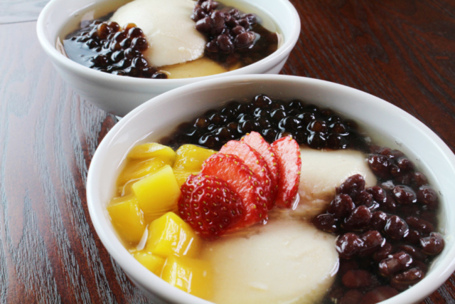 大阪で味わう台湾スイーツ その③:タピオカミルクティー 【春水堂】 タピオカミルクティー発祥 無添加の茶葉など、香料を使わないで作る本場の味!