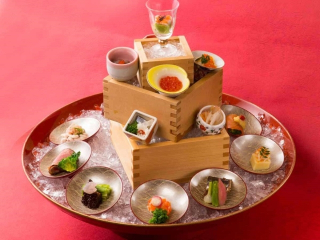 料理は名物のすき焼き「雲海鍋」をぜひ