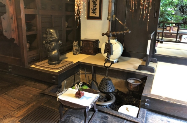 京都の猫に会える記念館<河井寛次郎記念館> ~看板猫のえきちゃんが館内をパトロール~