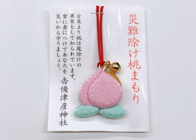 桃太郎や桃がモチーフの授与品も人気!