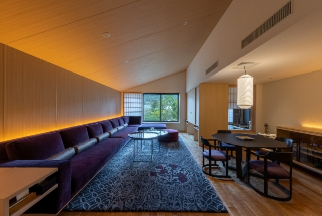 客室はすべて温泉付き!香り豊かな檜風呂で贅沢な湯あみを