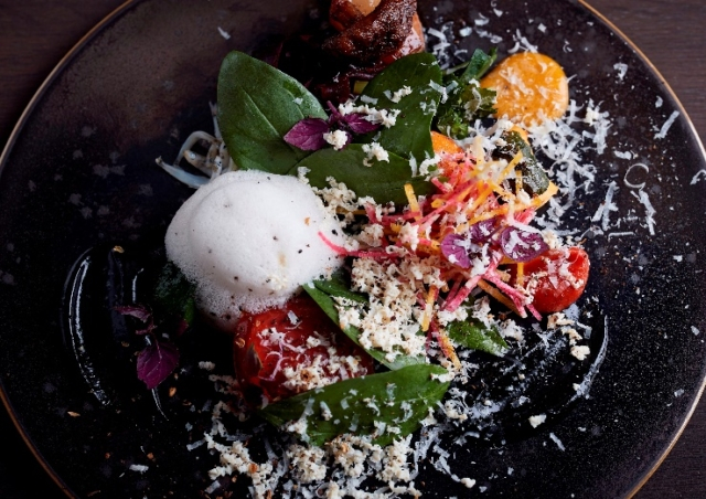 料理は伝統の日本料理に遊び心をプラス