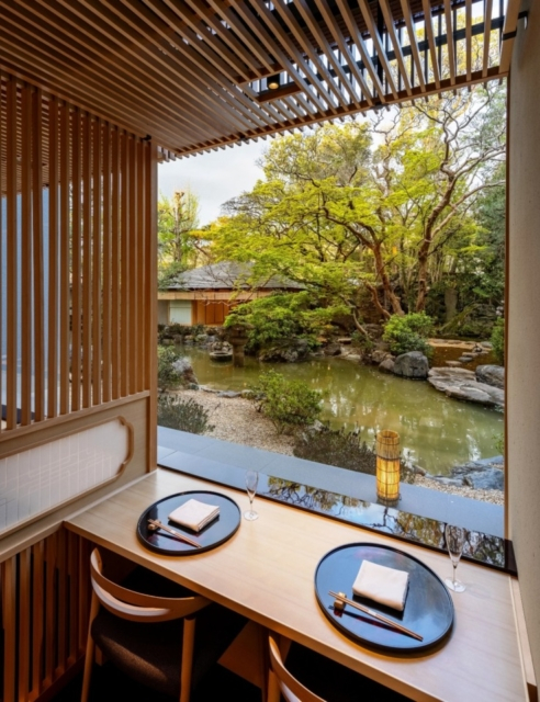 料理は伝統の日本料理に遊び心をプラス