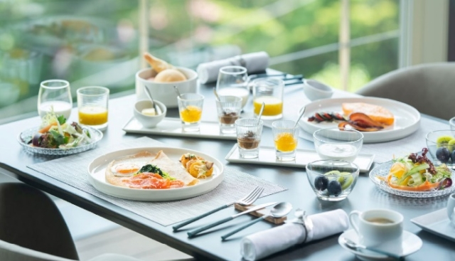 食事は現代日本料理とグリル料理の2タイプ