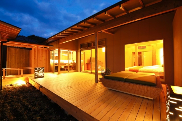 客室は全露天風呂付きのスイート仕様