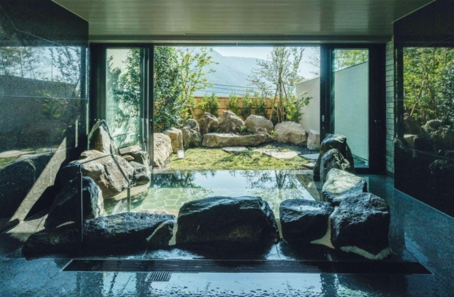 壮大な景観を誇る展望露天風呂