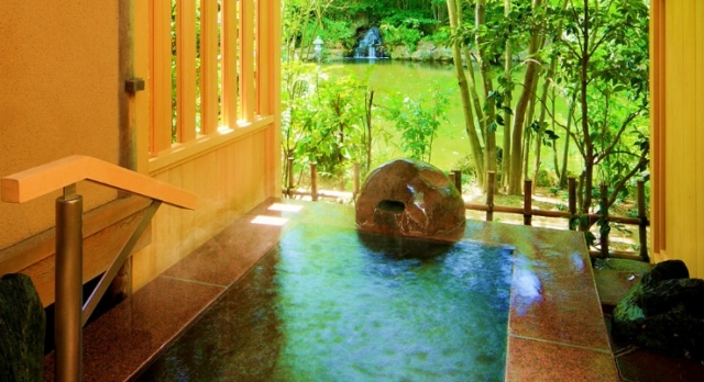 気品にあふれた上質な数寄屋客室