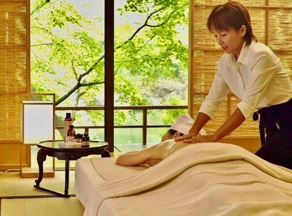 東北を代表する名湯と庭園美に癒やされる