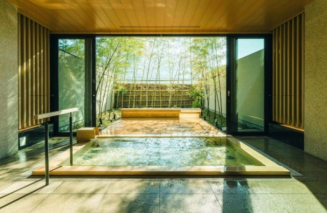 壮大な景観を誇る展望露天風呂