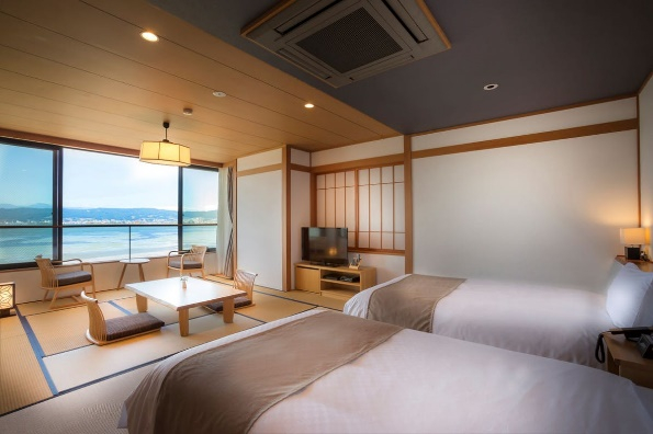 気候を考慮した半露天風呂付きの客室