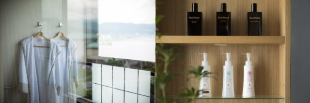 気候を考慮した半露天風呂付きの客室