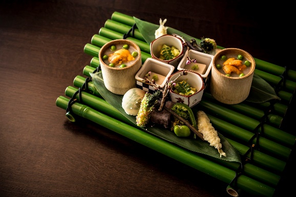 「信州諏訪らしい」味わいを基本とする郷の料理