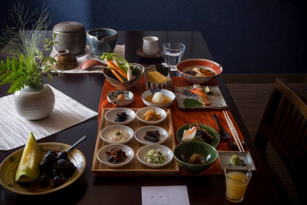 「信州諏訪らしい」味わいを基本とする郷の料理