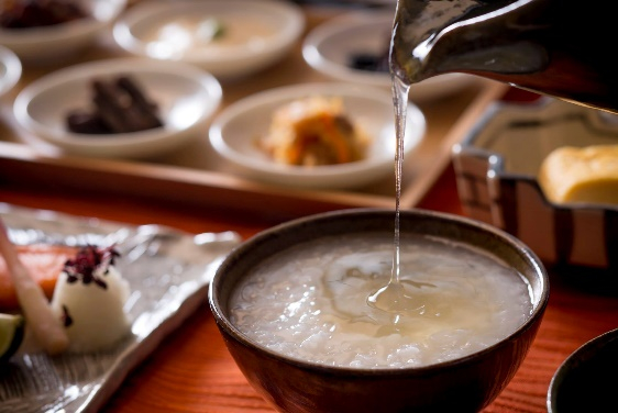 「信州諏訪らしい」味わいを基本とする郷の料理