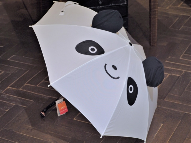 ②パンダの文具、てぬぐい&うちわ、傘【アンジェ ビュロー エキュート上野店】