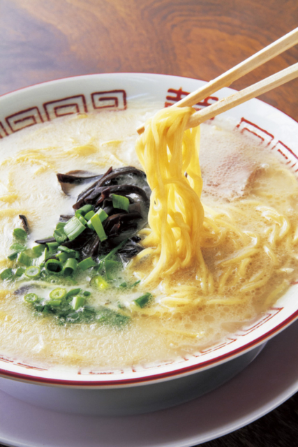 ④ 博多・天神で多彩なグルメとショッピングを満喫