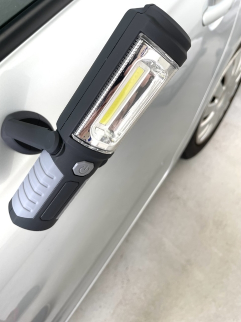 ダイソーの防災グッズ「ワークライト」(税込み550円)