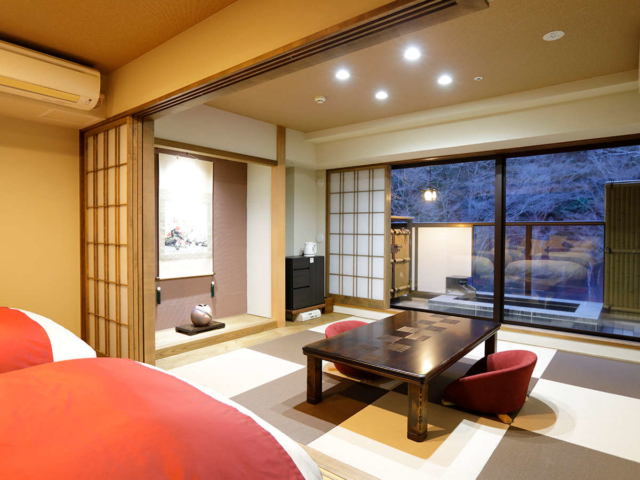 天空露天風呂と庭園散策を赤ちゃんと楽しむ「天成園」