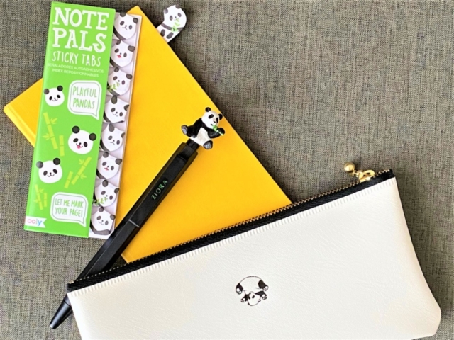 ②パンダの文具、てぬぐい&うちわ、傘【アンジェ ビュロー エキュート上野店】