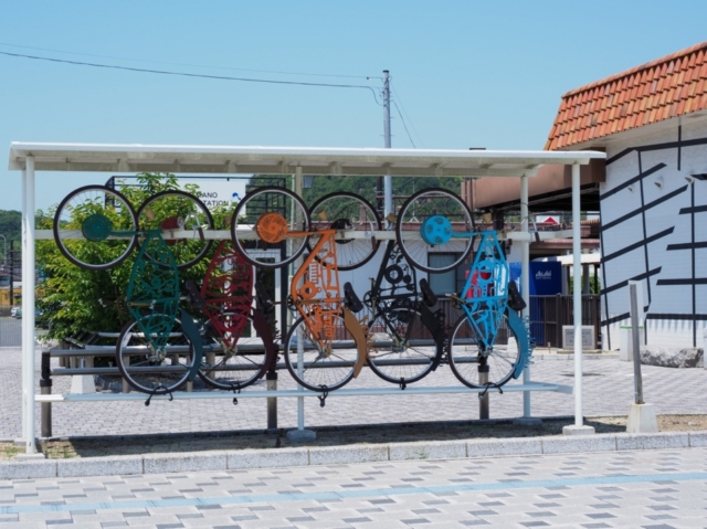 四国や瀬戸内の島々への玄関口、宇野駅周辺のアートをチェック