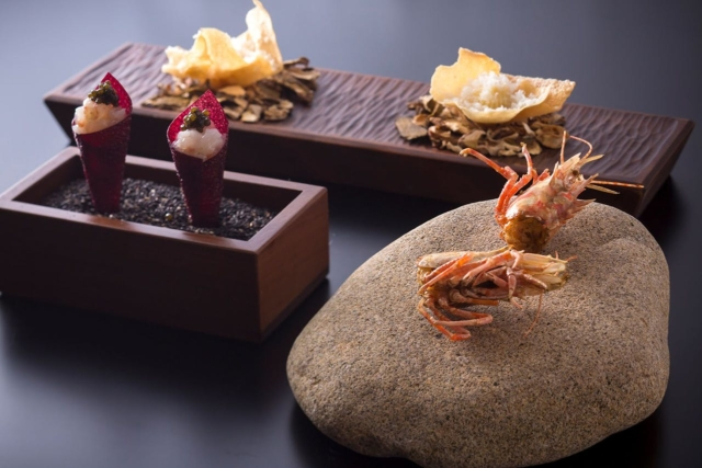 食材の本質を見抜いた麗しい創作料理