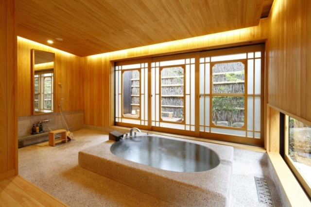 巧みな意匠と庭園美を生かした客室群