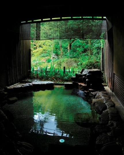 源泉をピュアなままに堪能する貸切風呂