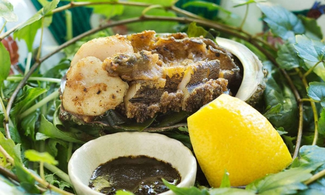 茶の湯の心と感性を映し込む加賀懐石