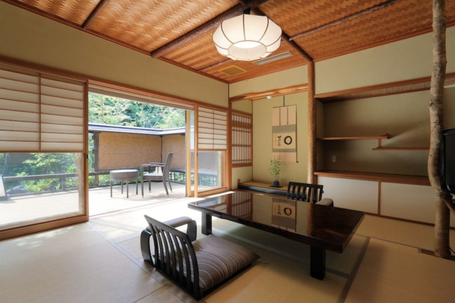 部屋食でのもてなしを重視した客室設計