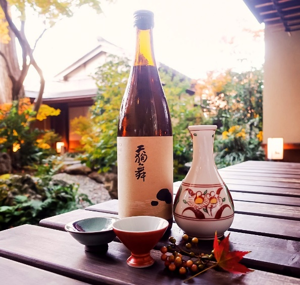 魯山人の思想を映す見事な器と料理の競演