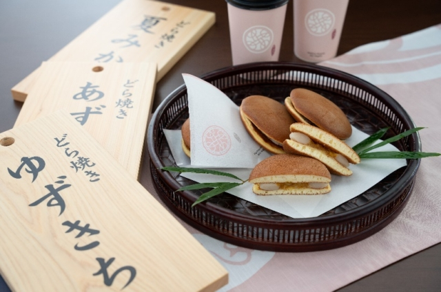 やさしい味わいの名物どら焼きでほっこり一服