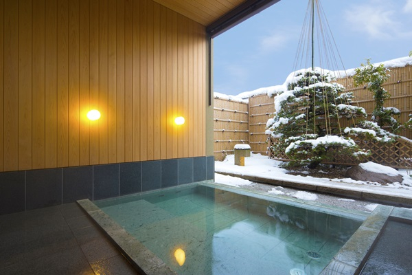 開湯1300年の歴史を誇る北陸随一の古湯