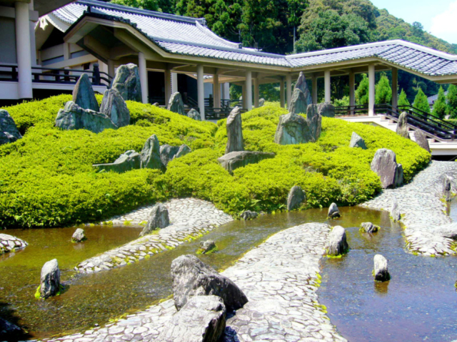 松尾大社 ~古代豪族の氏神から酒作りの神へ~〈京都市西京区〉