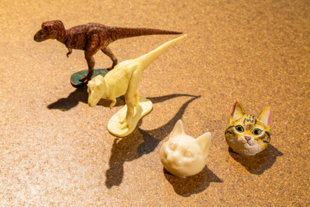 大人気の体験コーナー「だ・びんち工房」でフィギュアの塗装を体験してみよう!