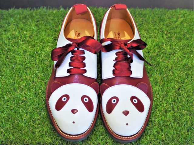 ③パンダの靴、パンダのバッチ【スコッチグレイン エキュート上野店】