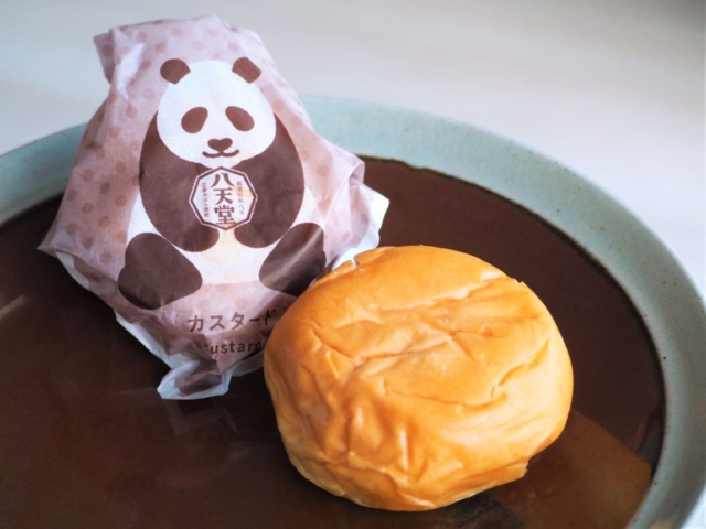 ⑫パンダのクリームパン【八天堂 エキュート上野店】