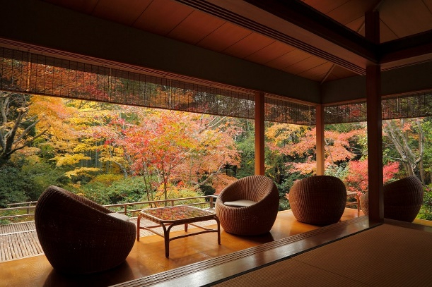 陰翳礼賛の哲学が美しい客室群