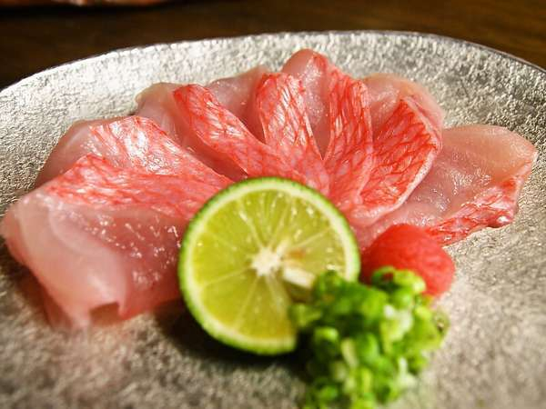 伊豆の美味をうち山スタイルの懐石料理で