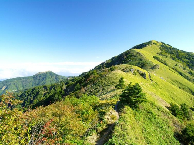 徳島県が誇るパワースポット「剣山」でハイキング！