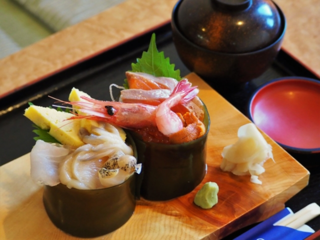 浜中のおいしい魚介!霧多布産昆布を使った「寿司ひらの」の豪華海鮮丼!