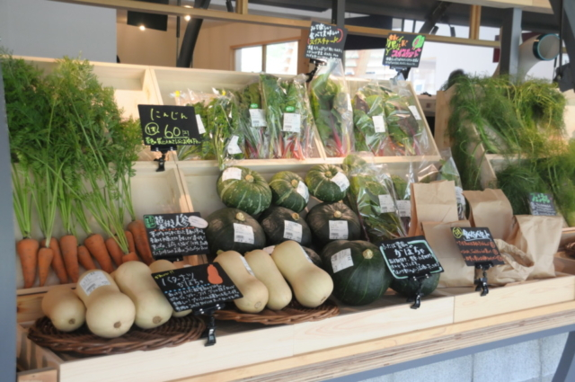 9:30 マルシェ ヴィソンでお買い物