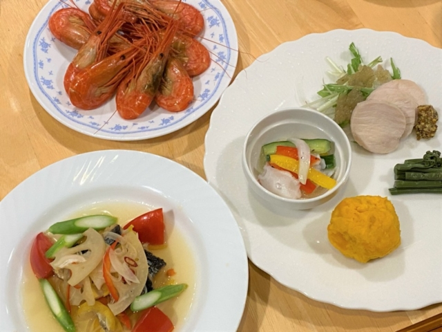 浜中の魚介類いっぱいのコース料理!「ペンションポーチ」でお好みワインと合わせてどうぞ