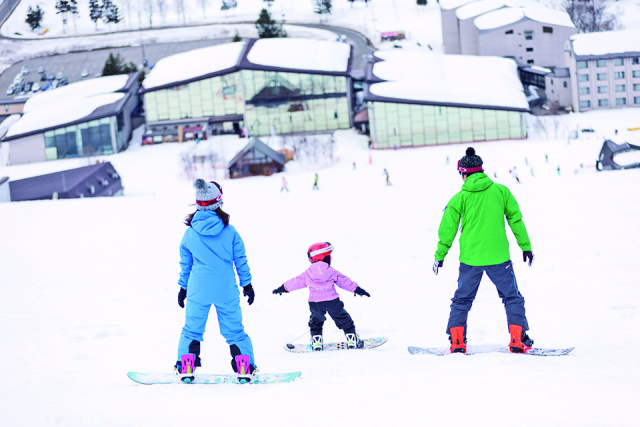 滑る、遊ぶ、泊まるを丸ごと楽しめる ホテル一体型のスノーリゾート!タングラムスキー サーカス