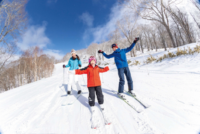首都圏から2時間の粉雪ゲレンデ キッズパークの充実度も人気の理由!たんばらスキーパーク